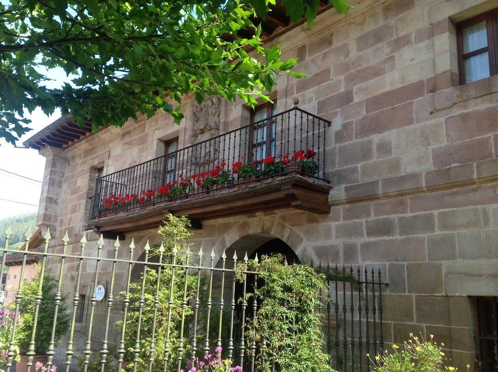 Pensjonat Casona De La Salceda Treceño Zewnętrze zdjęcie